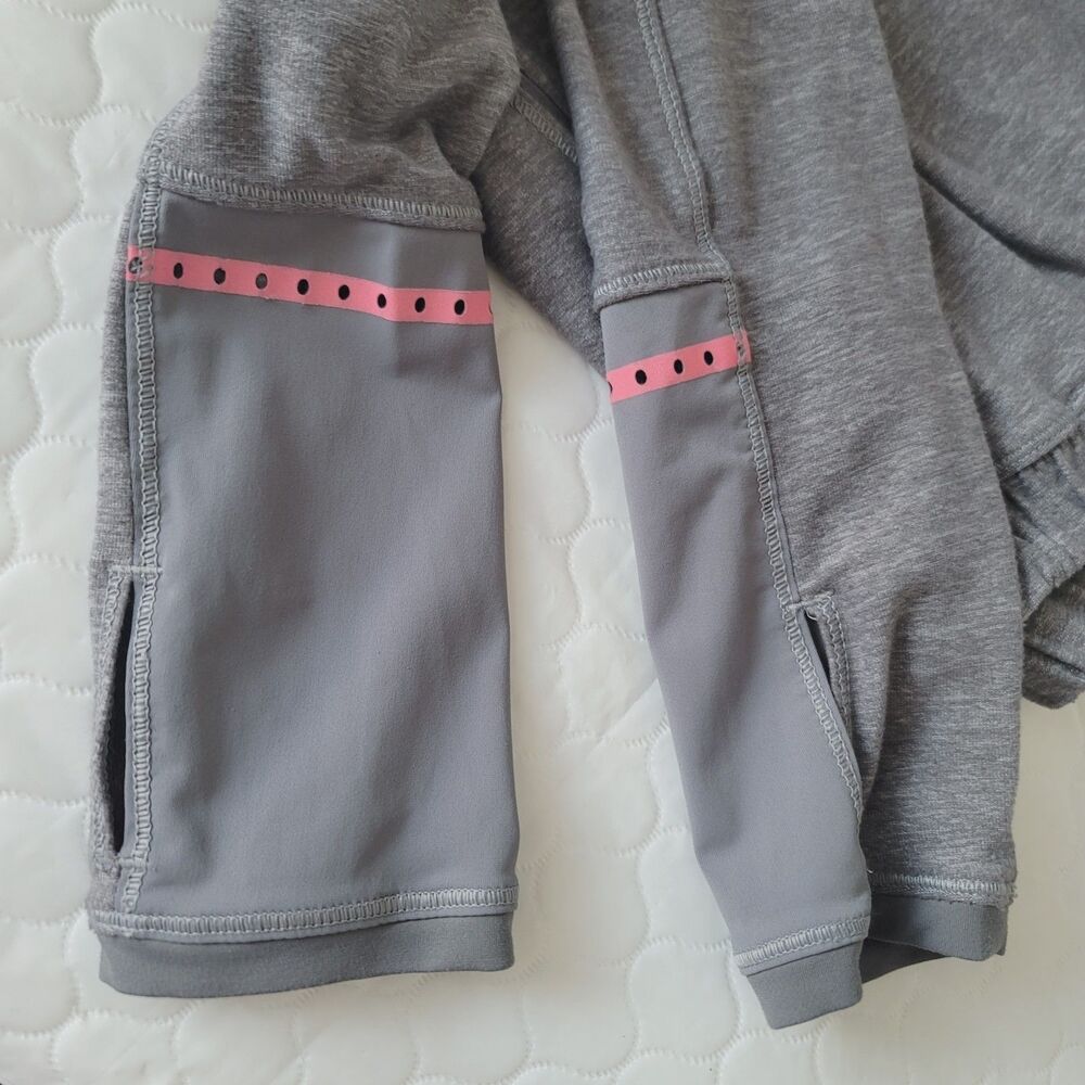 Lululemon Pace Pusher 1/2 Zip Long Sleeve Top Sz 4 Gray/Pink Trim Reflective - Picture 13 of 15